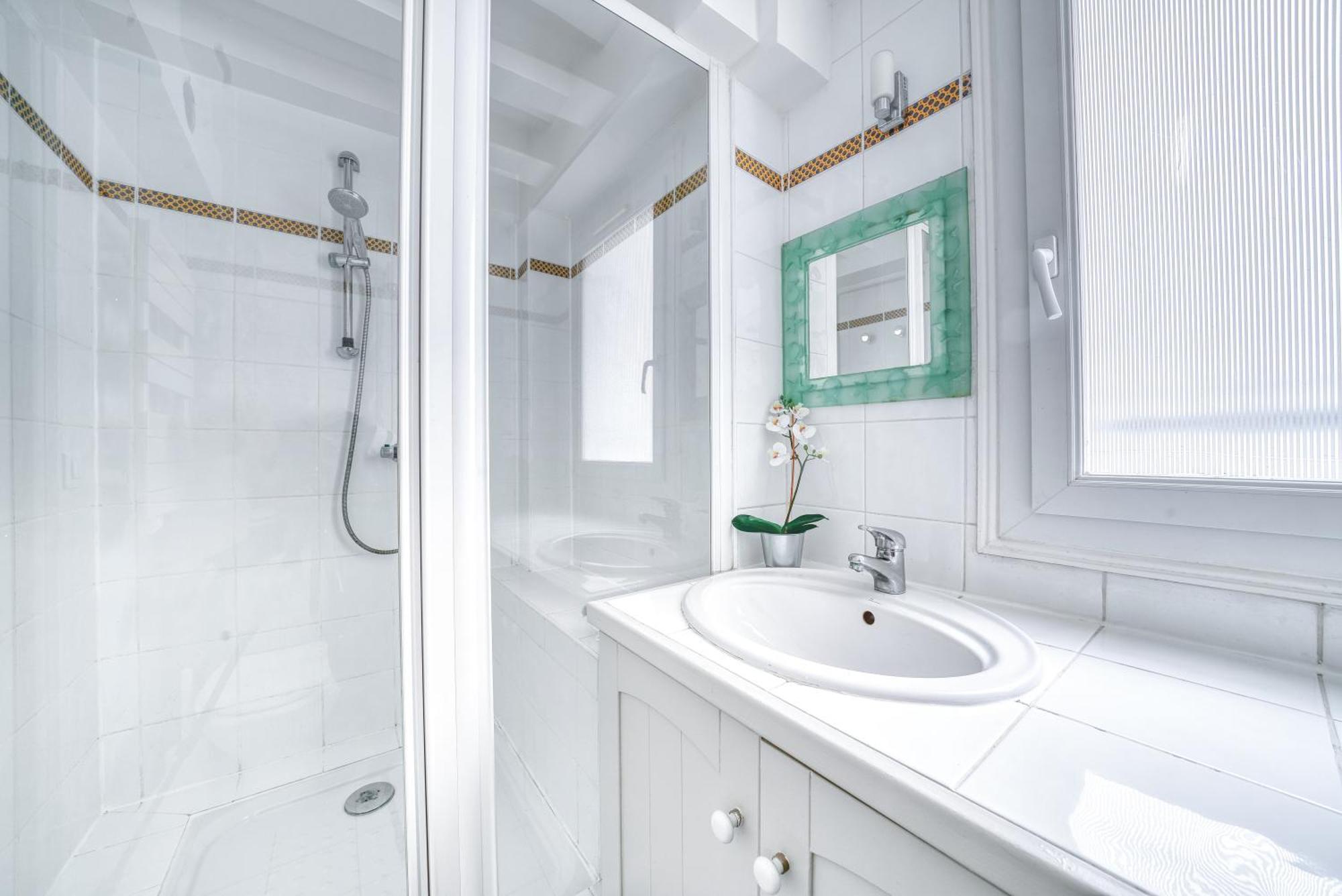 Unique & Beautiful Duplex In Saint-Germain Apartment Paris Exterior photo