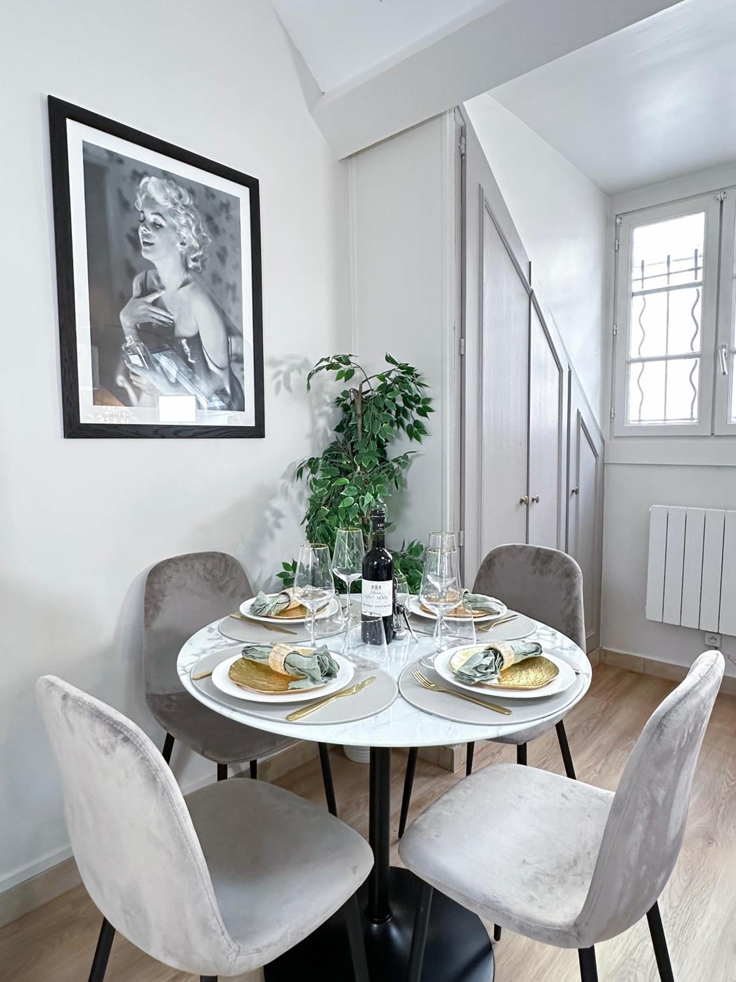 Unique & Beautiful Duplex In Saint-Germain Apartment Paris Exterior photo