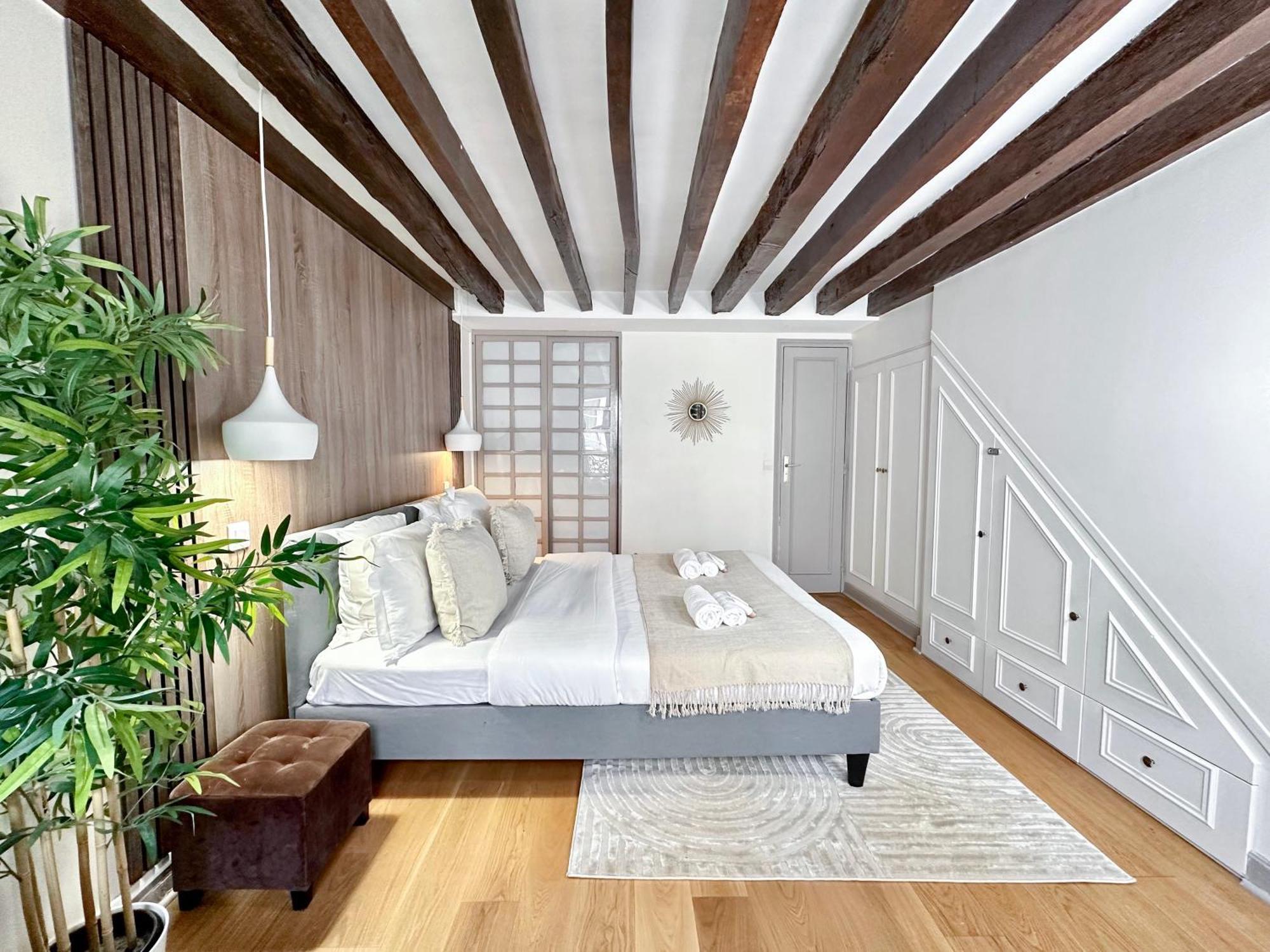 Unique & Beautiful Duplex In Saint-Germain Apartment Paris Exterior photo