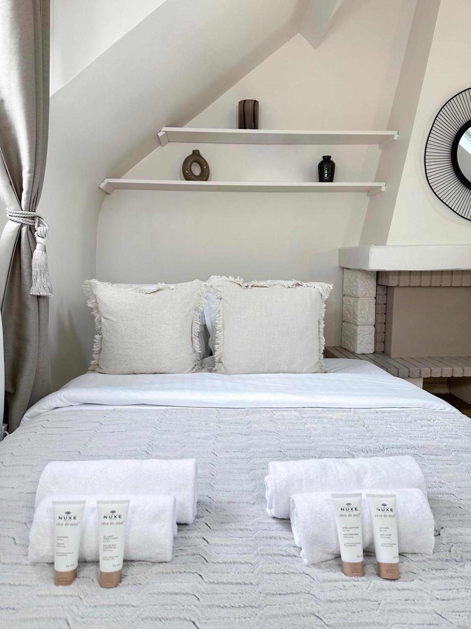 Unique & Beautiful Duplex In Saint-Germain Apartment Paris Exterior photo