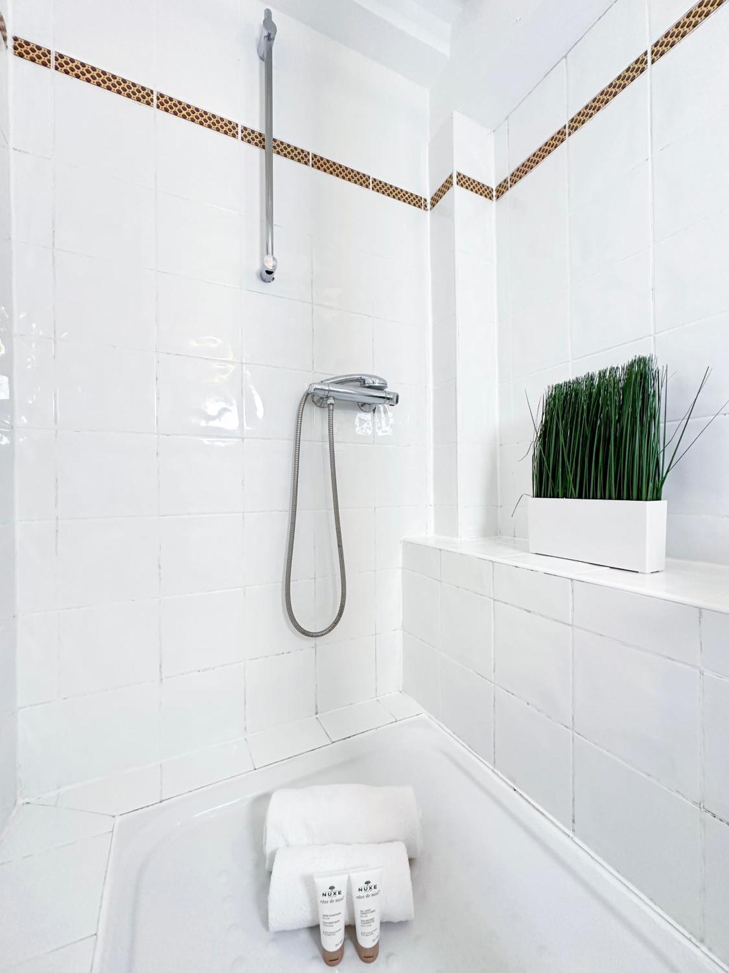 Unique & Beautiful Duplex In Saint-Germain Apartment Paris Exterior photo